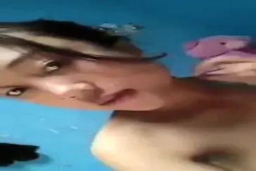 Cewek Cantik Live Show Pamer Memek Becek Hot