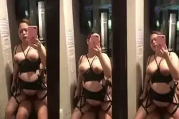 Ngewe Tante Toge di Depan Cermin